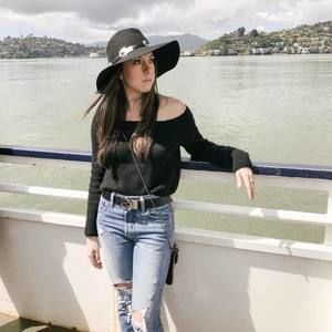 Meet your Posher, Kait